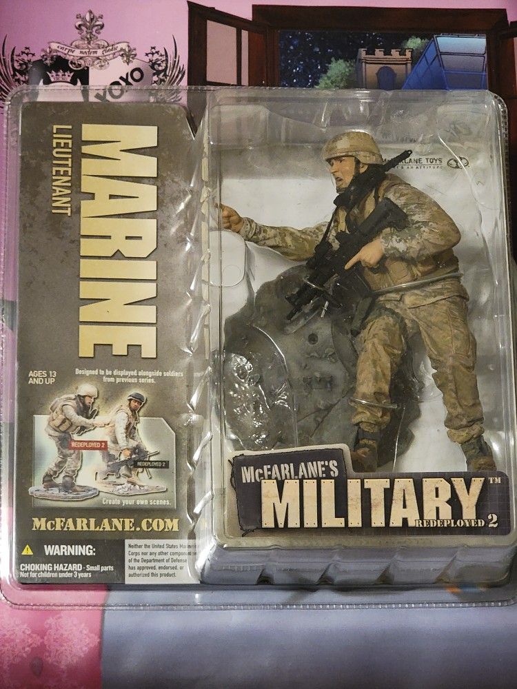 McFarlane Military Redeployed Series 2: Marine Lieutenant Action Figure 🚢🐕🚢