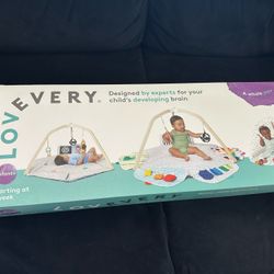 LOVEVERY Play Gym NEW 0- 12 Months