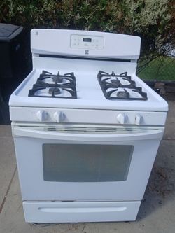 KENMORE GAS RANGE