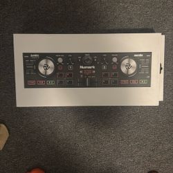 NUMARK DJ2GO TOUCH TURNTABLE