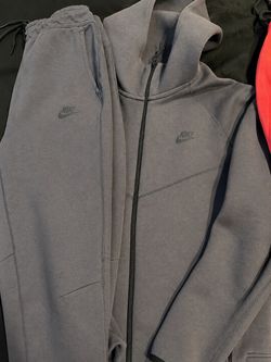 Nike Tech Set