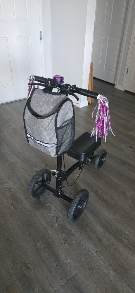Knee Scooter And Elevation Pillow