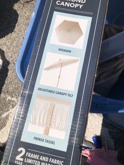 Hampton Bay 9ft Fringe Umbrella