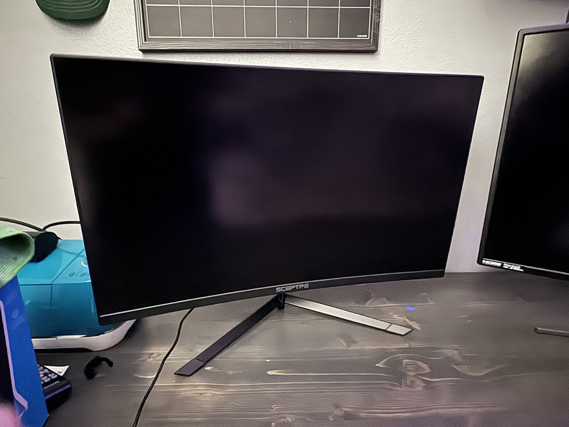 27’ curved gaming monitor