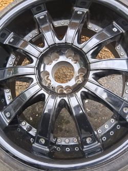 22inch 5 lug Universal bolt pattern