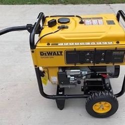 DEWALT - DXGNR7000 GENERATOR - LIKE NEW 