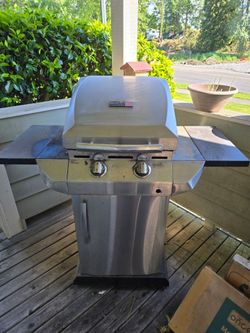 Free Grill-needs ignition replaced/cleaning