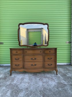 Vintage Antique Dresser w/ Mirror
