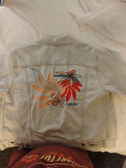 Levi's Women's Embroidered Light Wash Ex Boyfriend Denim Jacket