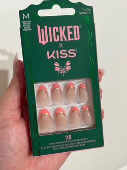 Brand new kiss wicked press on nails 28 pack almond