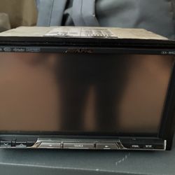 Alpine Car Radio 