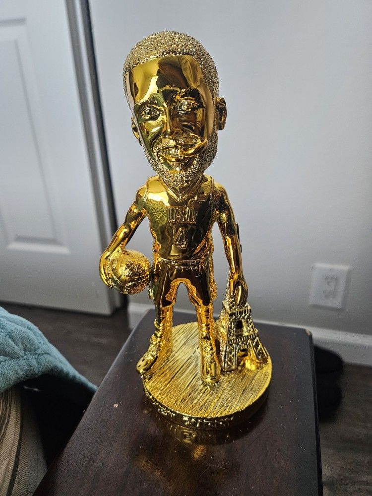 The First 8k Limit Edition Gold Curry
