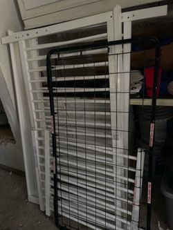 white baby crib/ toddler bed