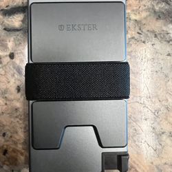 Ekster Wallet - Like New, No Wear 