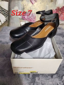Black Naturalizer Pumps Size 7