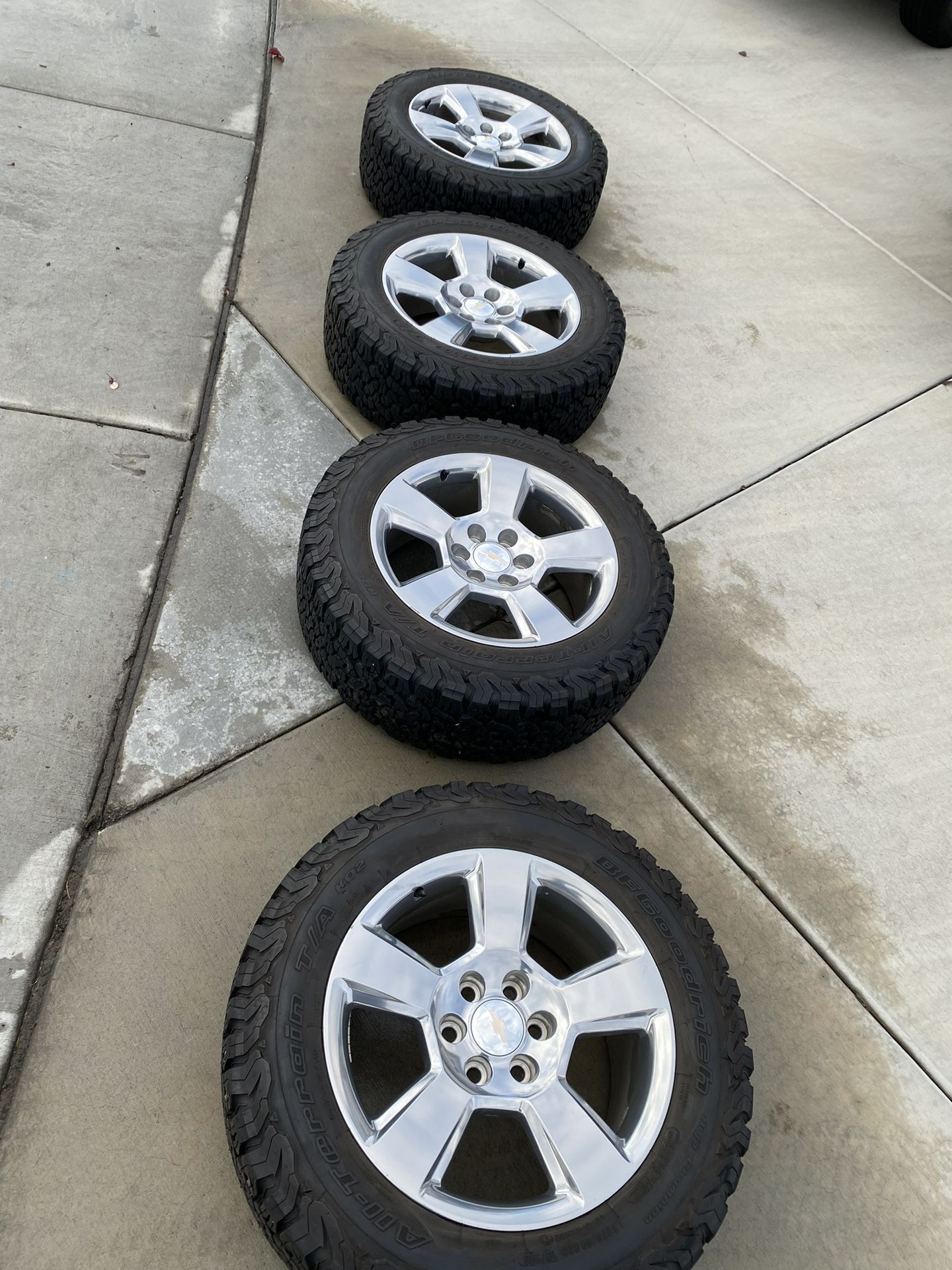 Wheels - Chevy Suburban LT OEM 20x9 Tires - BFGoodrich KO2, LT275/60R20