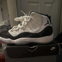 Air Jordan Retro 11 GS Concord 2018 White/Black, Size 4.5Y/6