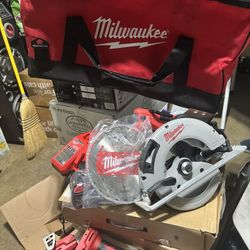 Milwaukee Tool Set
