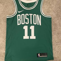 Nike Kyrie Jersey (Medium) 🏀
