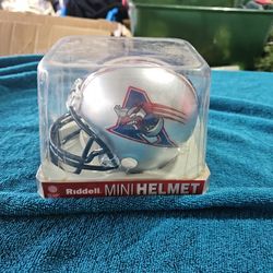 Signed Mini Helmet Montreal Alquettes