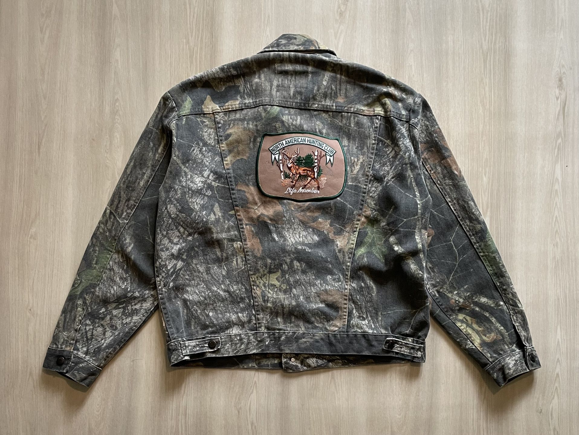 Vintage Wrangler x Mossy Oak Denim Trucker Jacket Hunting Club Life Member Sz L