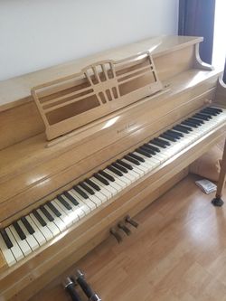 Wooden Kohler & Kampbell Piano