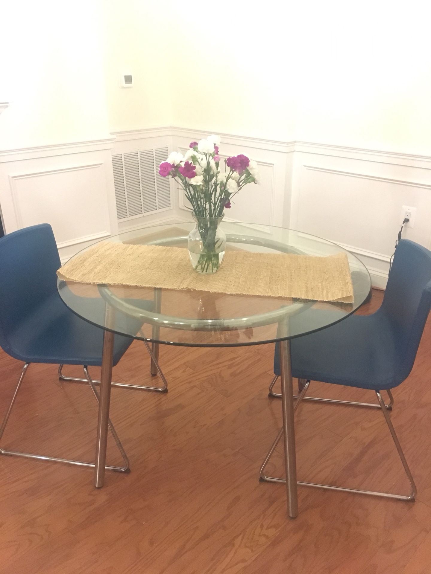 Dining room table