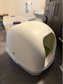 Breeze hooded pellet litter box