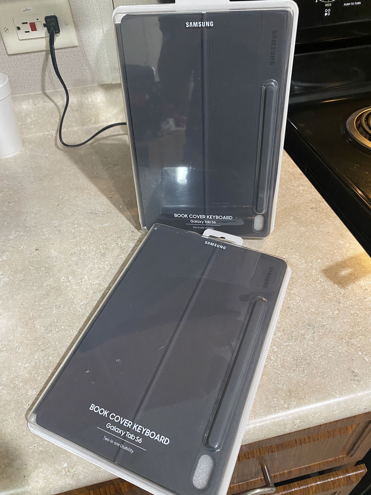 Brand New Samsung Tablet S6 10.5” Bookcover Keyboard