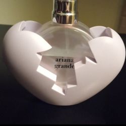 "THANK YOU NEXT" ARIANA GRANDE PERFUME