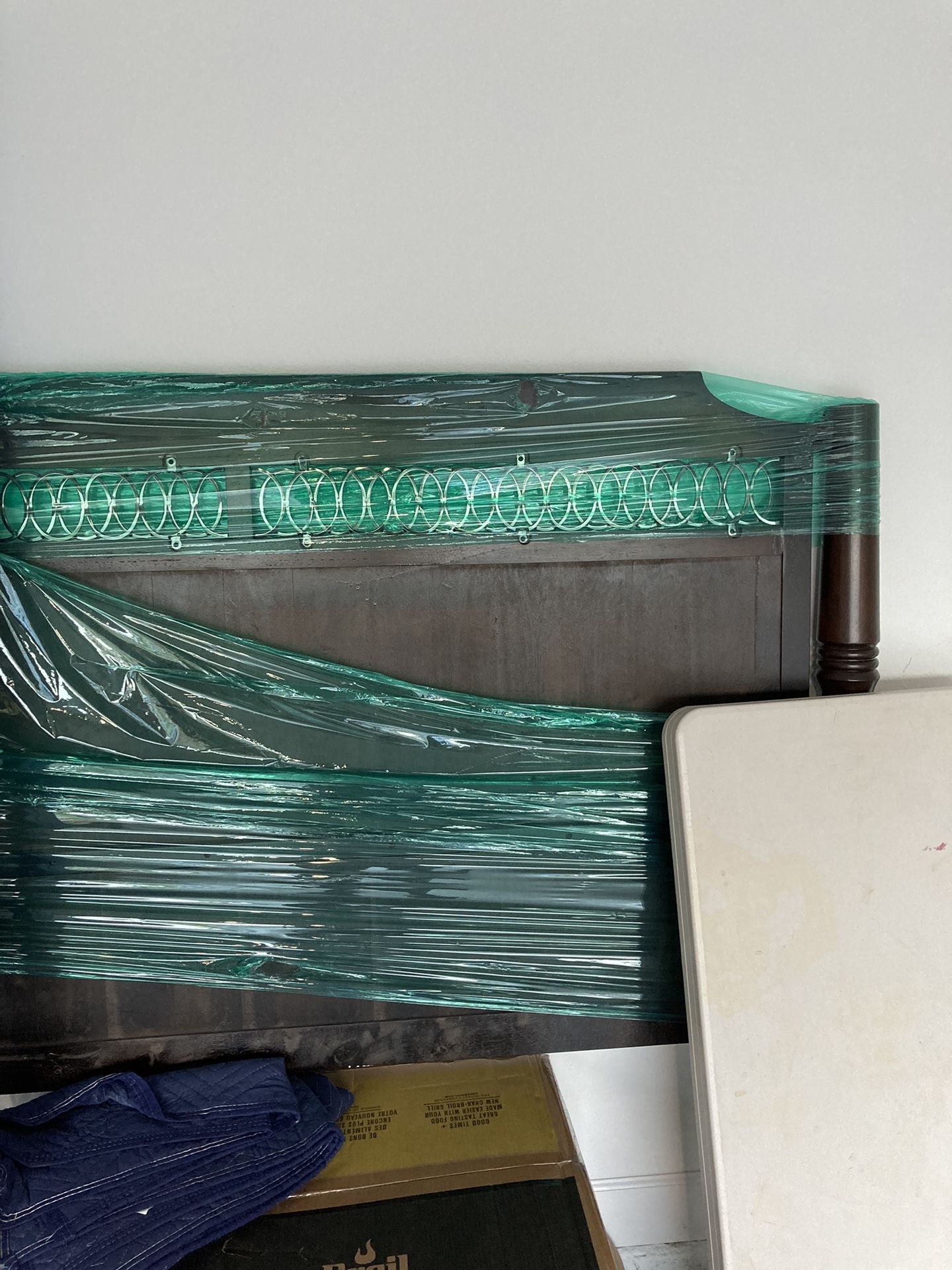 Queen Bed. In New Shape