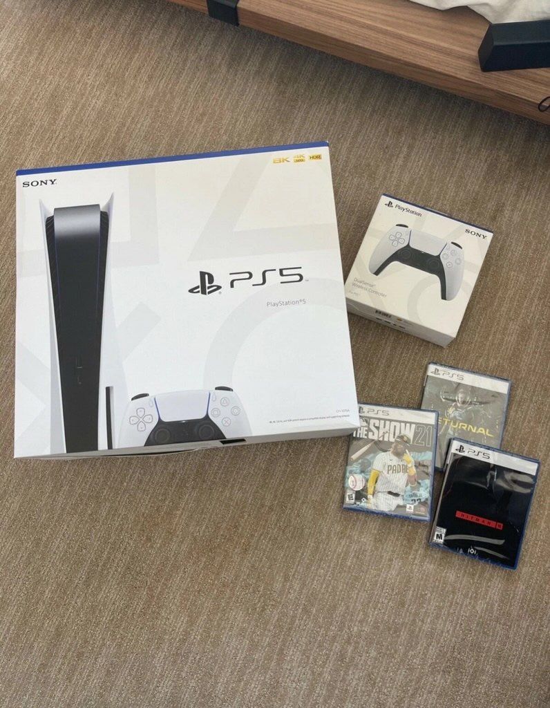 Sony PS5 Blu-Ray Bundle - Hitman III, Return, MLB the Show 21+ extra controller