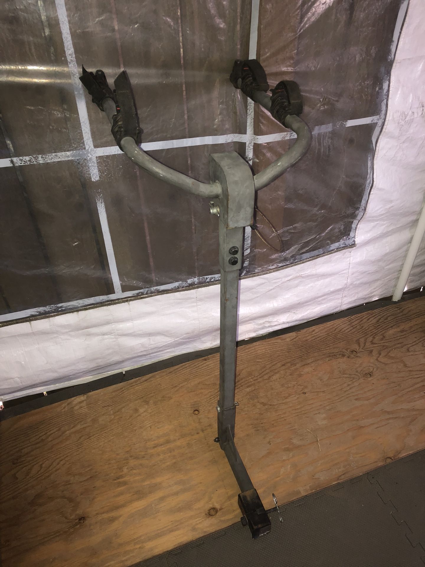 Bell hitch bike carrier (fits 2 bikes)