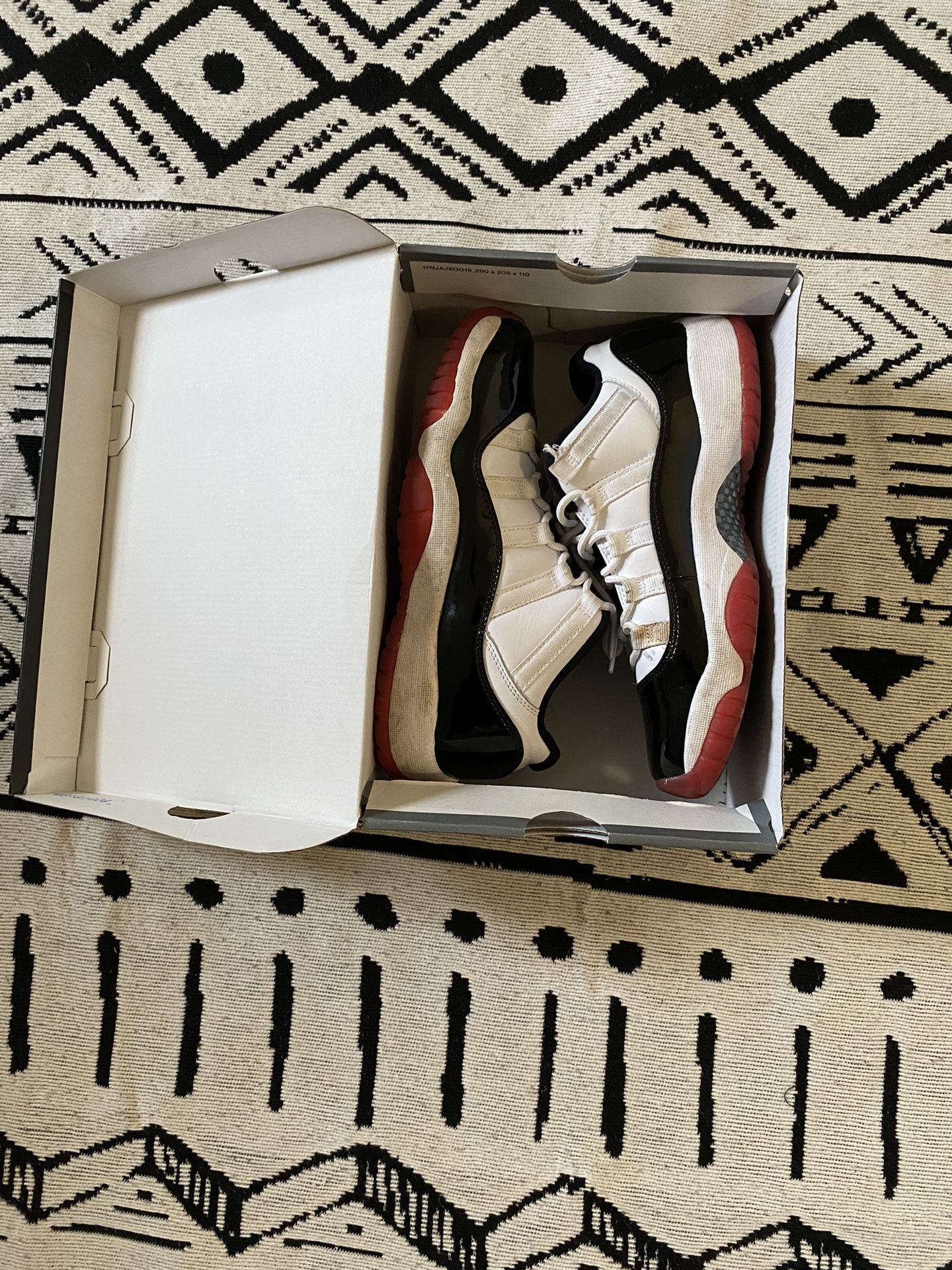 Air Jordan 11 Retro Low