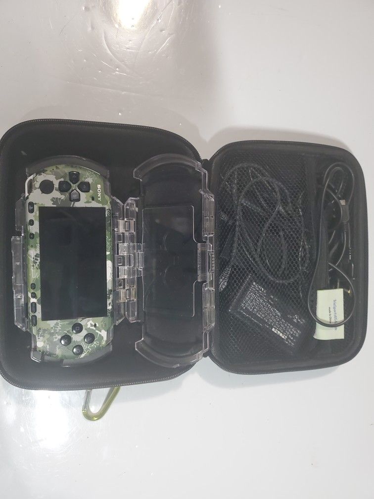 PSP 3000 512GB OF GAMES (NEEDS REPLACEMENT BATTERY, PLAYS PLUGGED JN) MOD + HARDCASE, LIKE NEW, $500