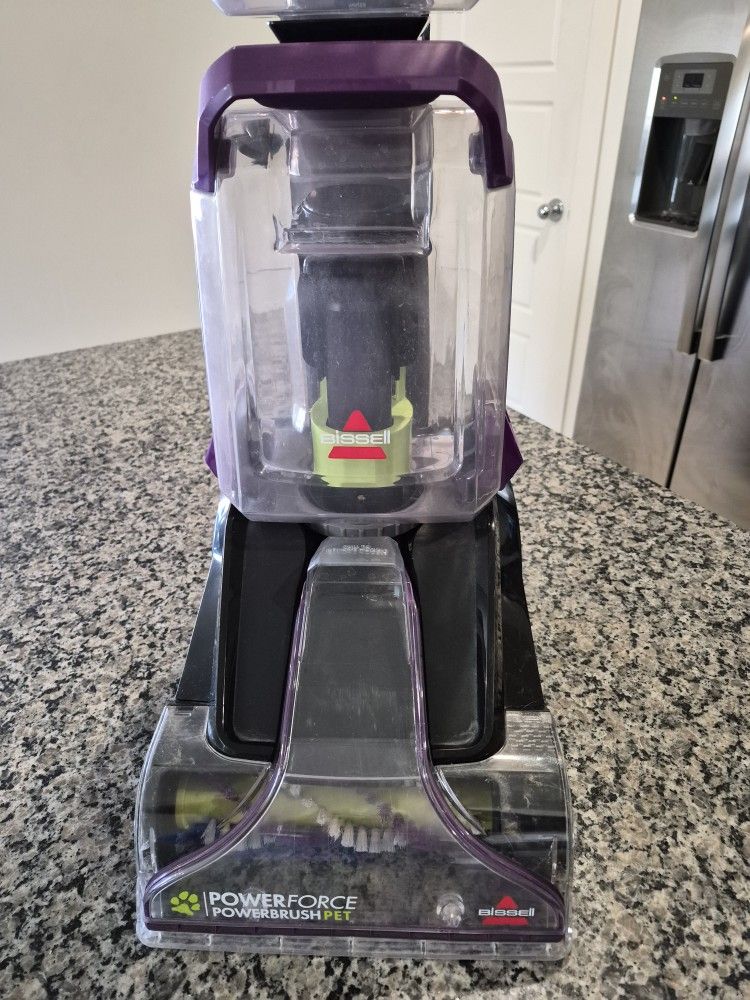 Bissel: Power Force-Power Brush Pet (carpet cleaner)
