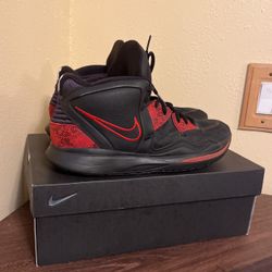 Kyrie Infinity Bred