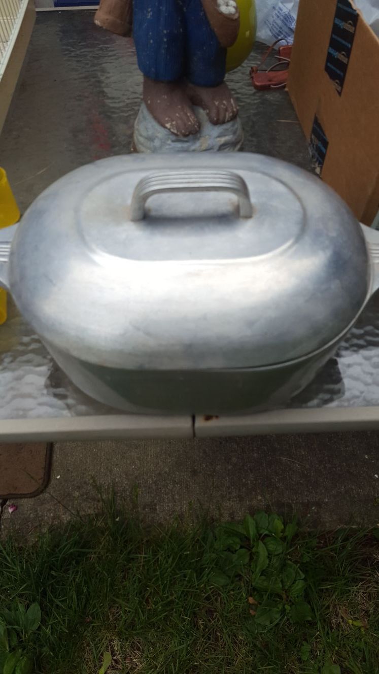 Wagner Dutch oven