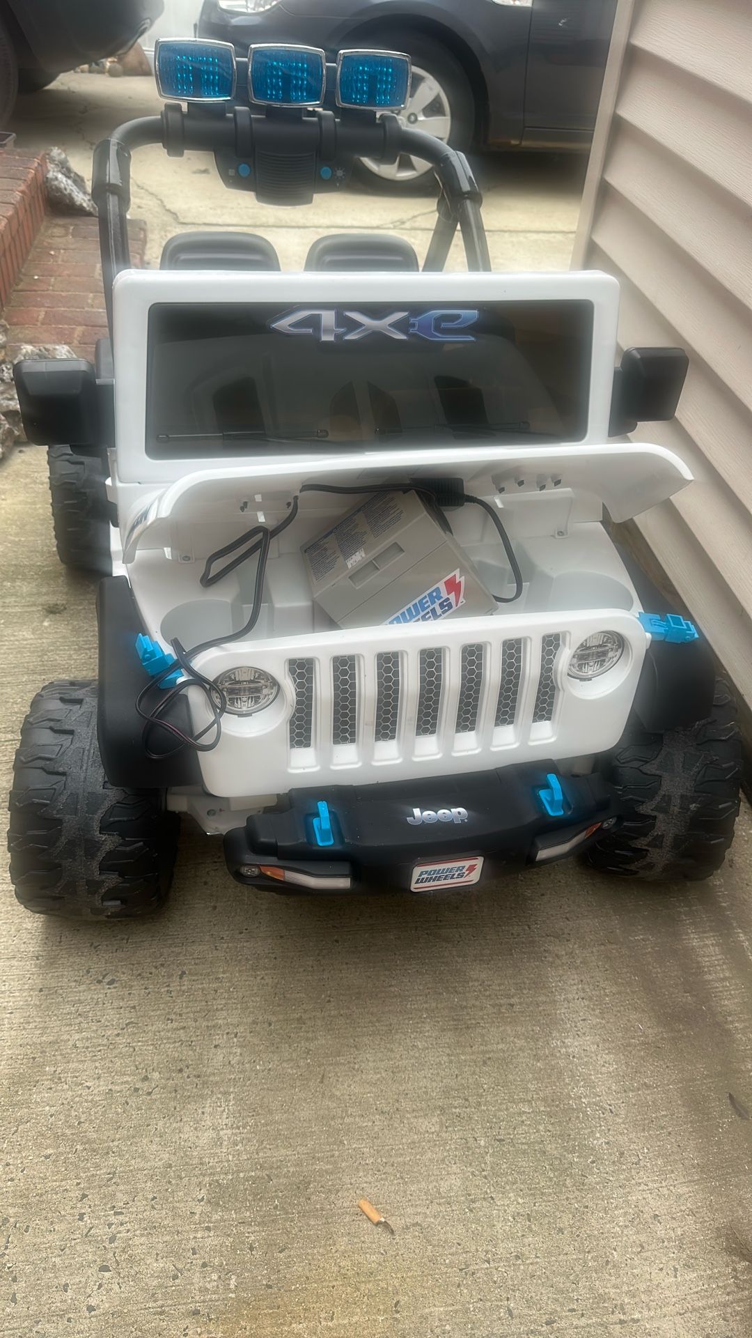 Power Wheels Childs Jeep