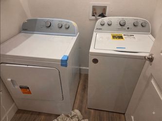 Whirlpool Washer and Dryer Set