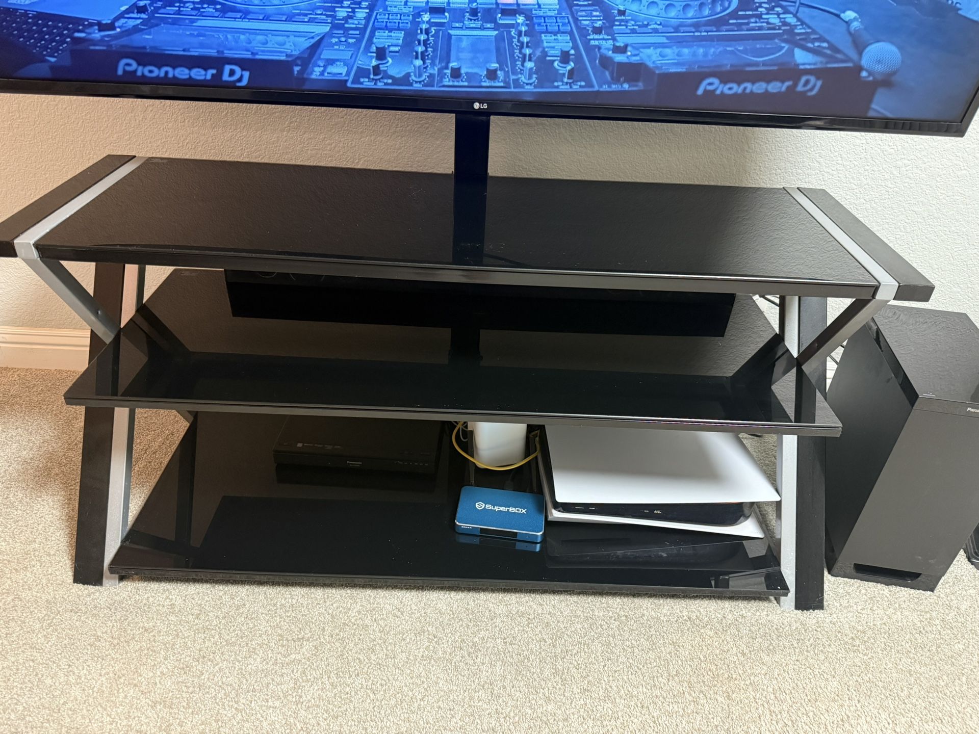 Tv stand 