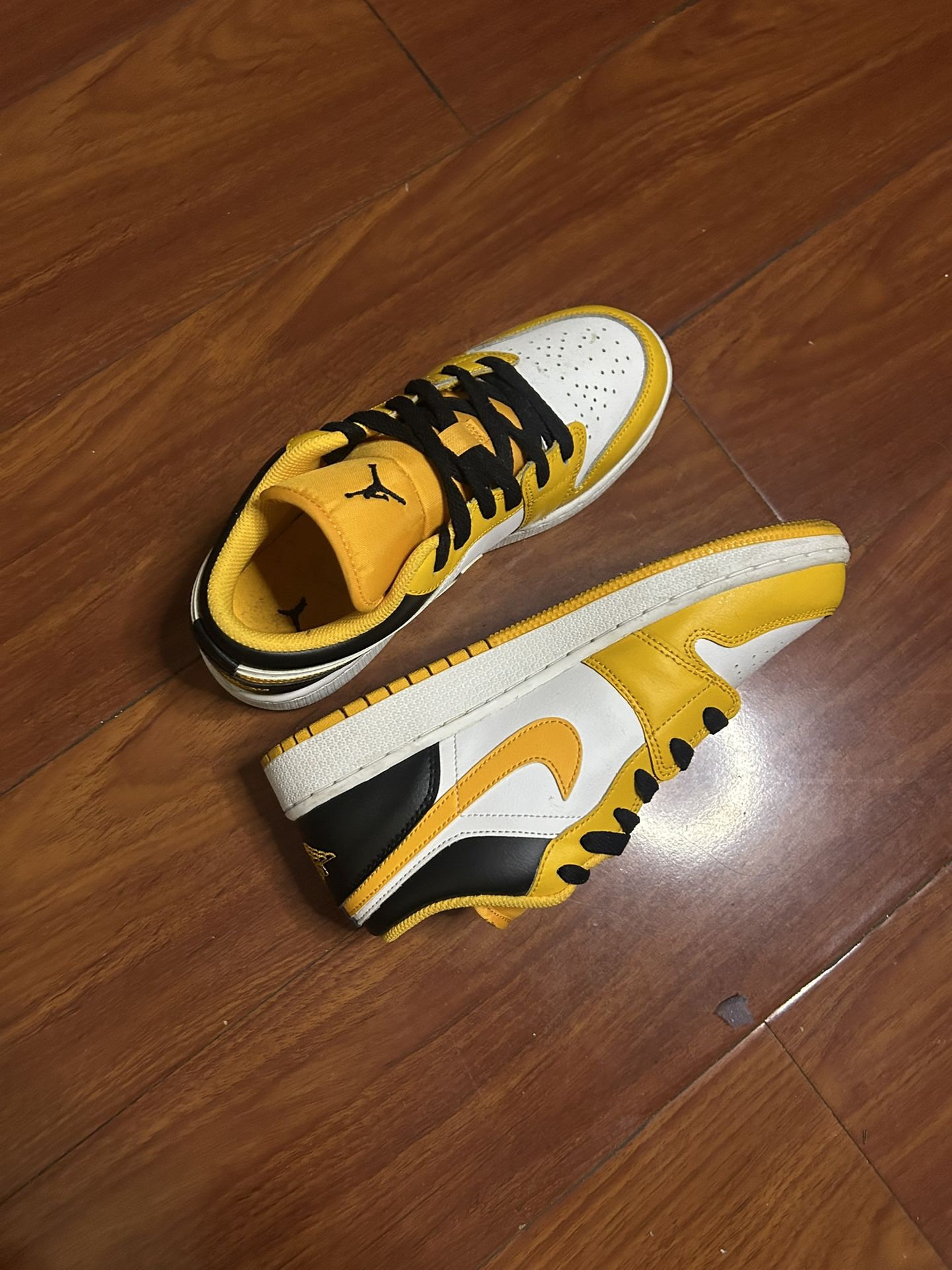 Jordan 1 Low “Taxi”