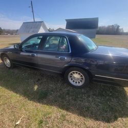 1999 Ford Crown Victoria