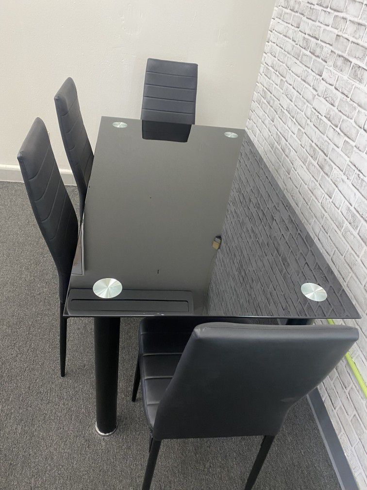 5Pcs Dining table / Black Glass Top