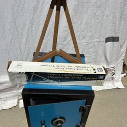 Wooden Table Easel