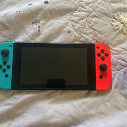 Nintendo Switch (NEW)