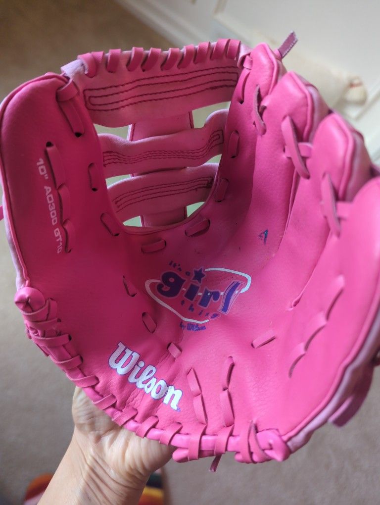 10" Kids Wilson Glove