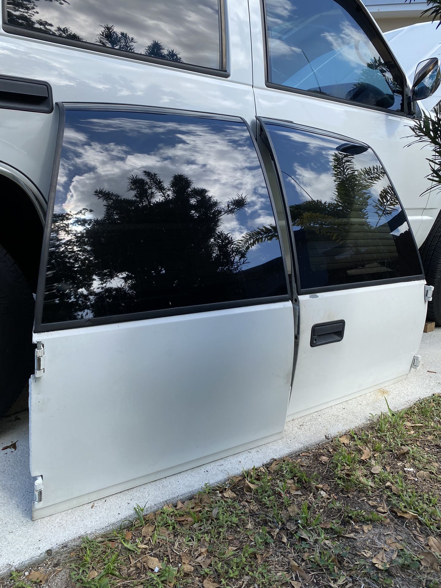 92-99 Chevy Gmc Tahoe Yukon Suburban Barn Doors