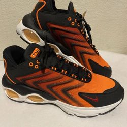 * NEW * Nike Air Max TW SE * sz 10 ORANGE BLACK MSRP $130+