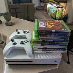 (150$)Xbox One S With 2 Controllers 4 Xbox One Games